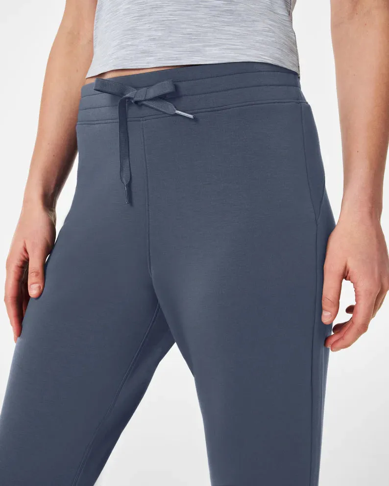 SPANX AirEssentials Tapered Pant