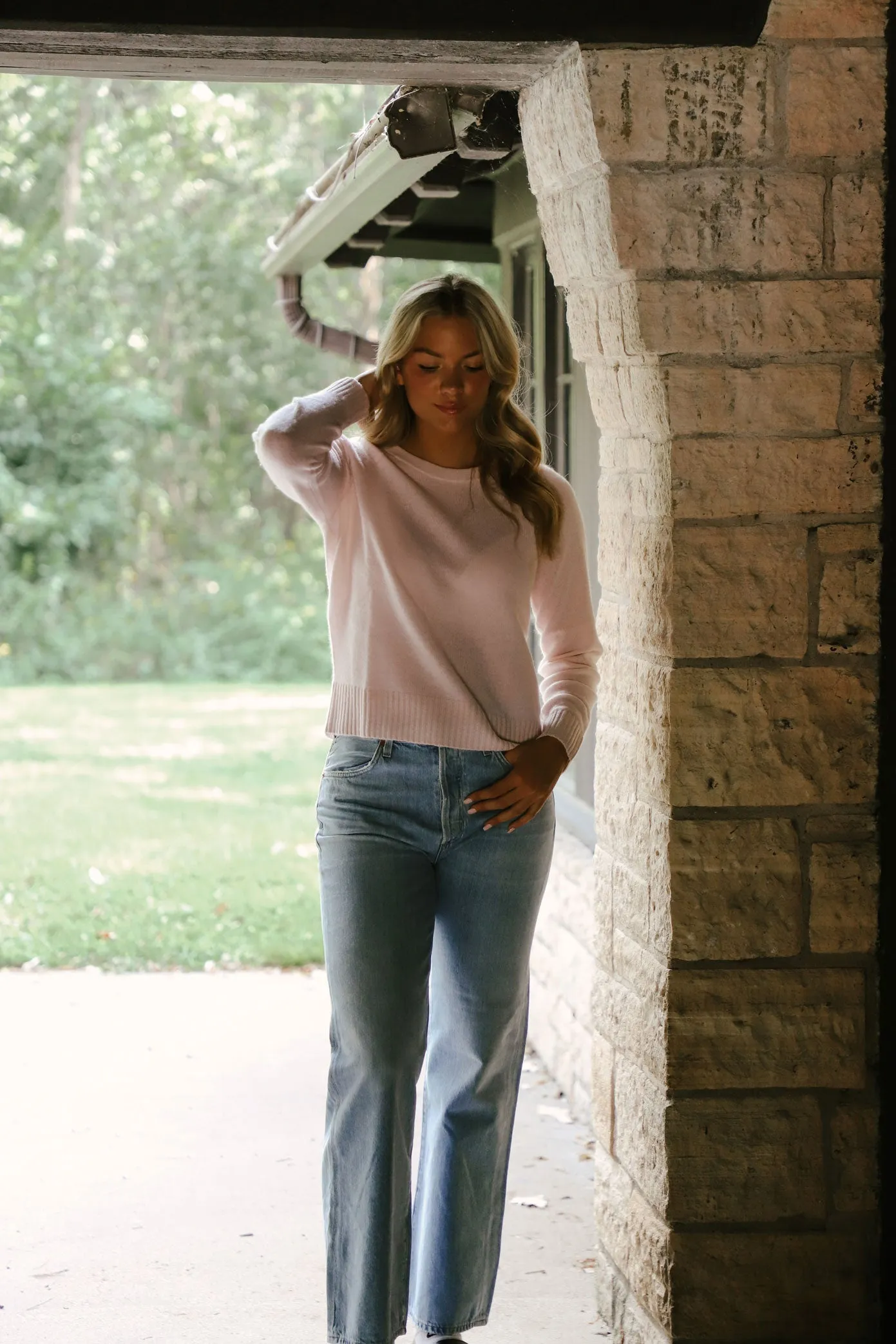 Tenlea Hunter - Cashmere Crewneck Sweatshirt in Pink Sand